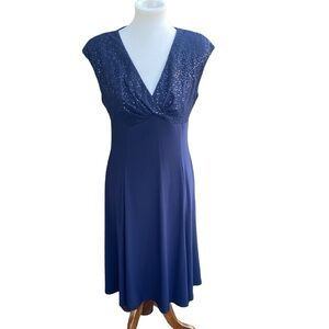 Chaps ladies‎ dress size medium. Navy blue v neck, sequins on top